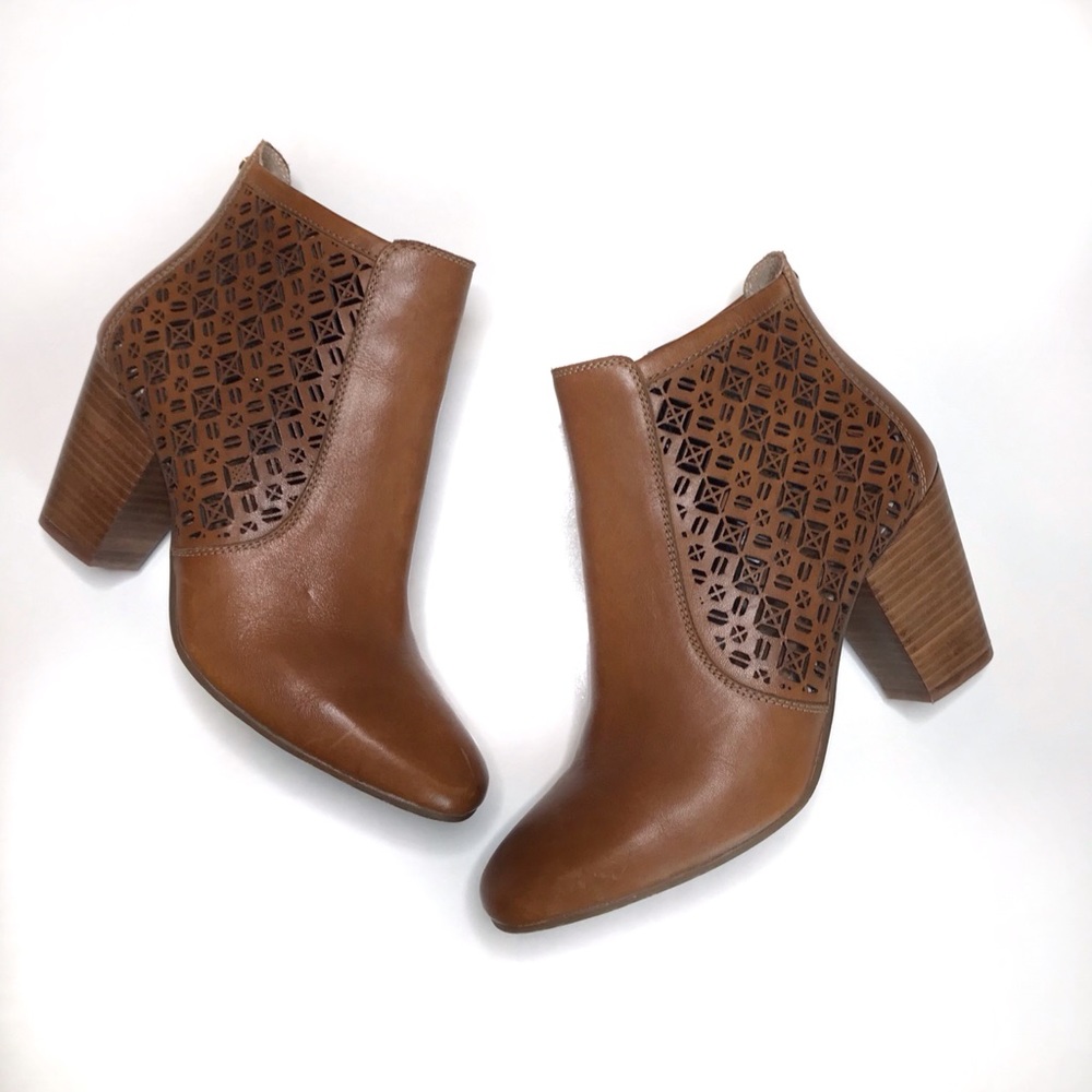 Hush Puppies Tan Heeled Ankle Booties 8